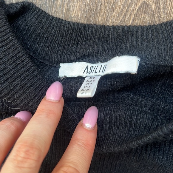 ASILIO RUFFLE SWEATER - Picture 3 of 4